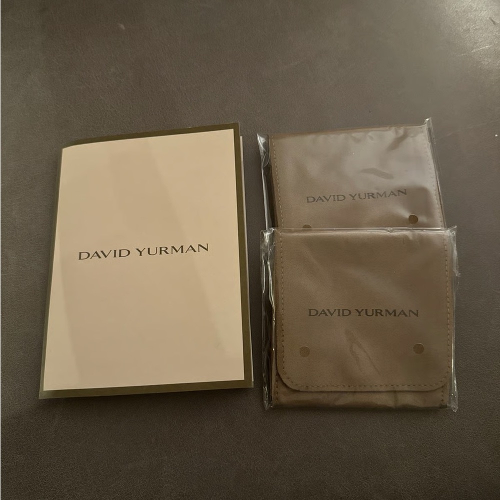 David Yurman X Petite 18K Yellow Gold & Pavé Diamond Huggie Hoop Earrings - Picture 6 of 7